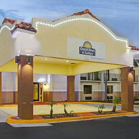 Days Inn & Suites By Wyndham Tampa - Ybor City Exterior foto