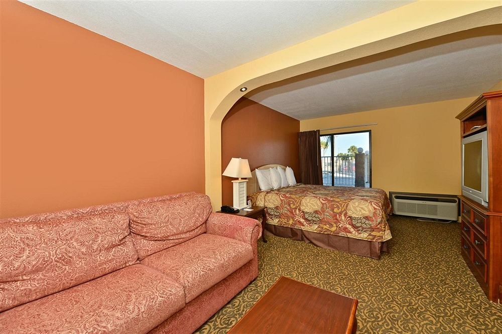 Days Inn & Suites By Wyndham Tampa - Ybor City Zimmer foto
