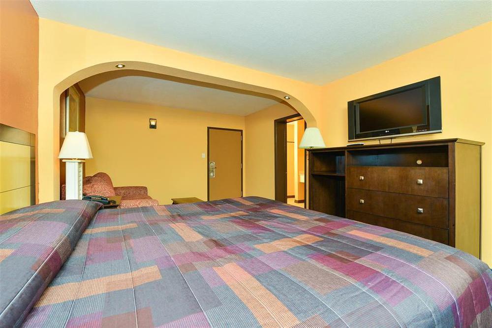 Days Inn & Suites By Wyndham Tampa - Ybor City Zimmer foto