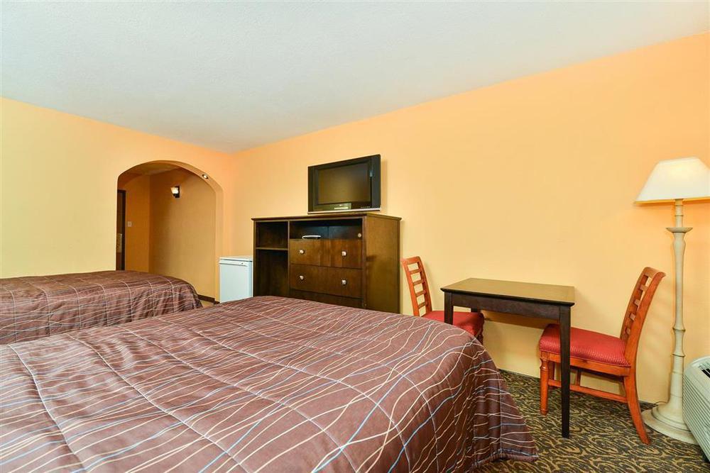 Days Inn & Suites By Wyndham Tampa - Ybor City Zimmer foto